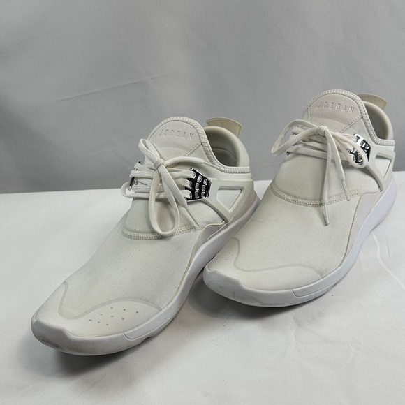 Jordan Fly 89 White/Cream Basketball Sneakers with Silver Accents Sz 10.5 - Picture 3 of 13